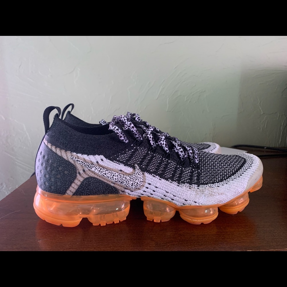 Nike Tennis Shoes